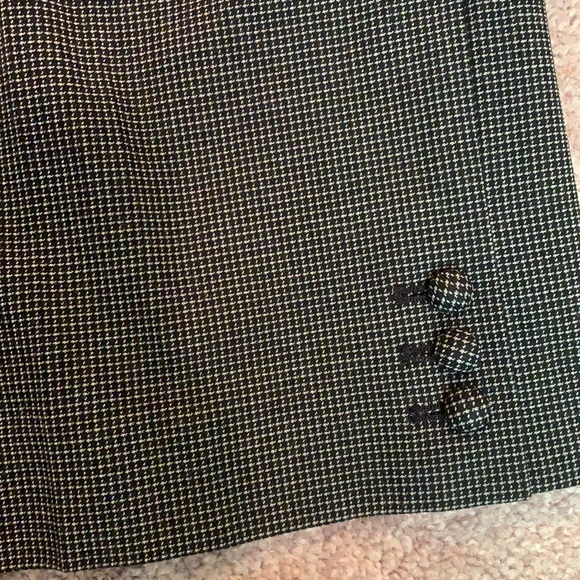 Black and White Checkered Pattern Capri Pants - Picture 6 of 9